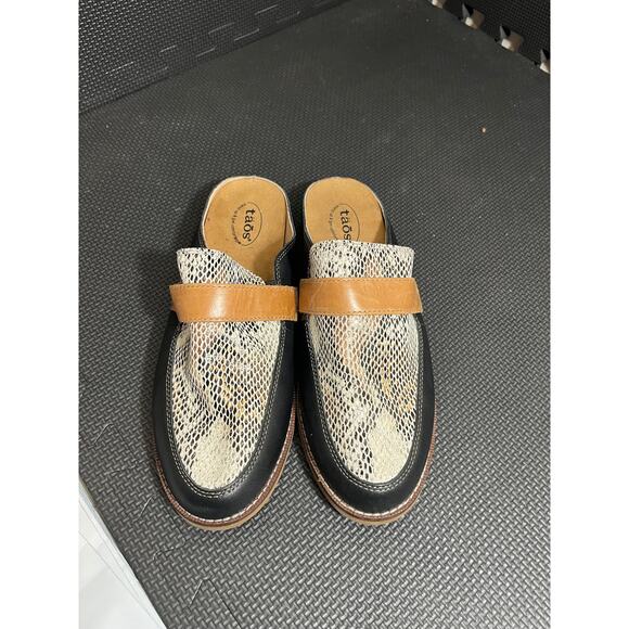 Taos Footwear Royal In Black/Tan Snake Multi Mule Loafer Womens Size 9 - Picture 2 of 7
